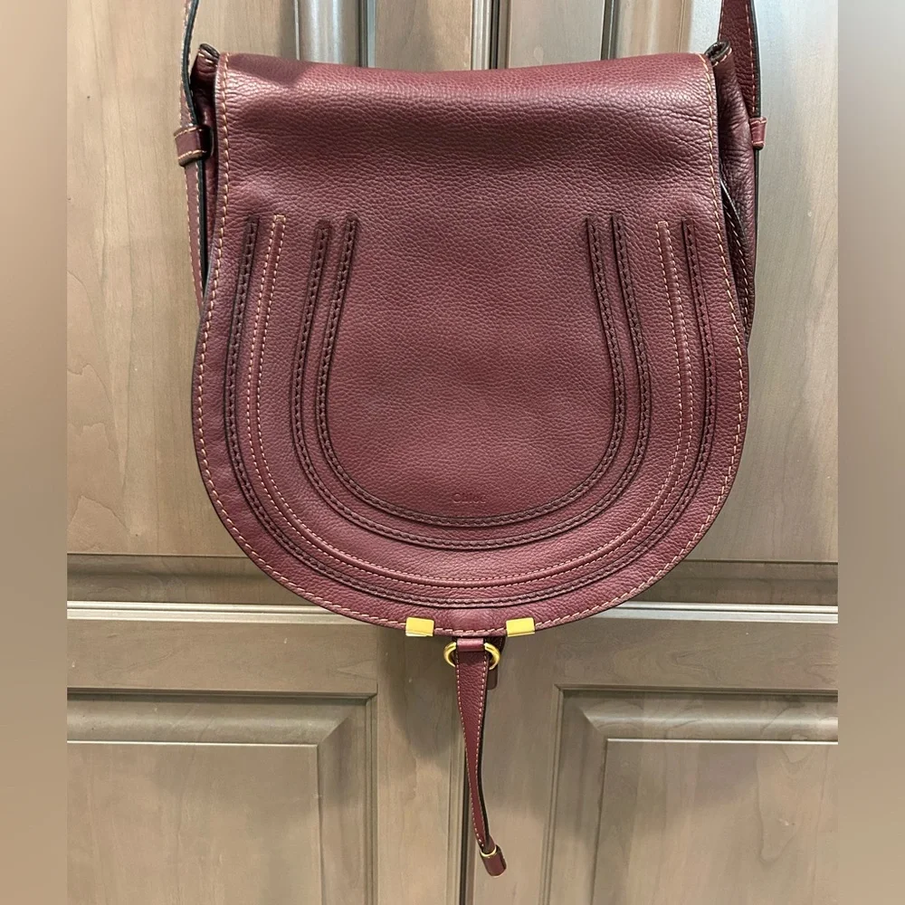 Chloe Medium Marcie Crossbody Bag in Burgundy - Picture 4 of 15